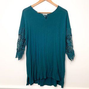 Umgee Women's Dress Shirt Size Medium